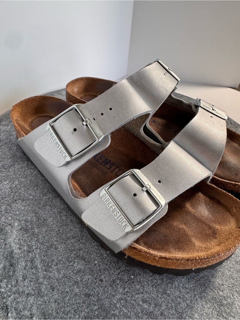 Birkenstock Silver Leather Arizona Buckle Sandals 37 N Metallic - Picture 10 of 15
